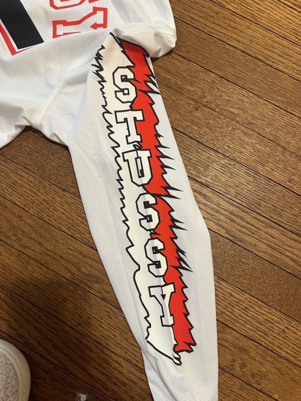 Stussy White Long Sleeve Tee with Black & Red Graphic 'S' - Picture 4 of 8